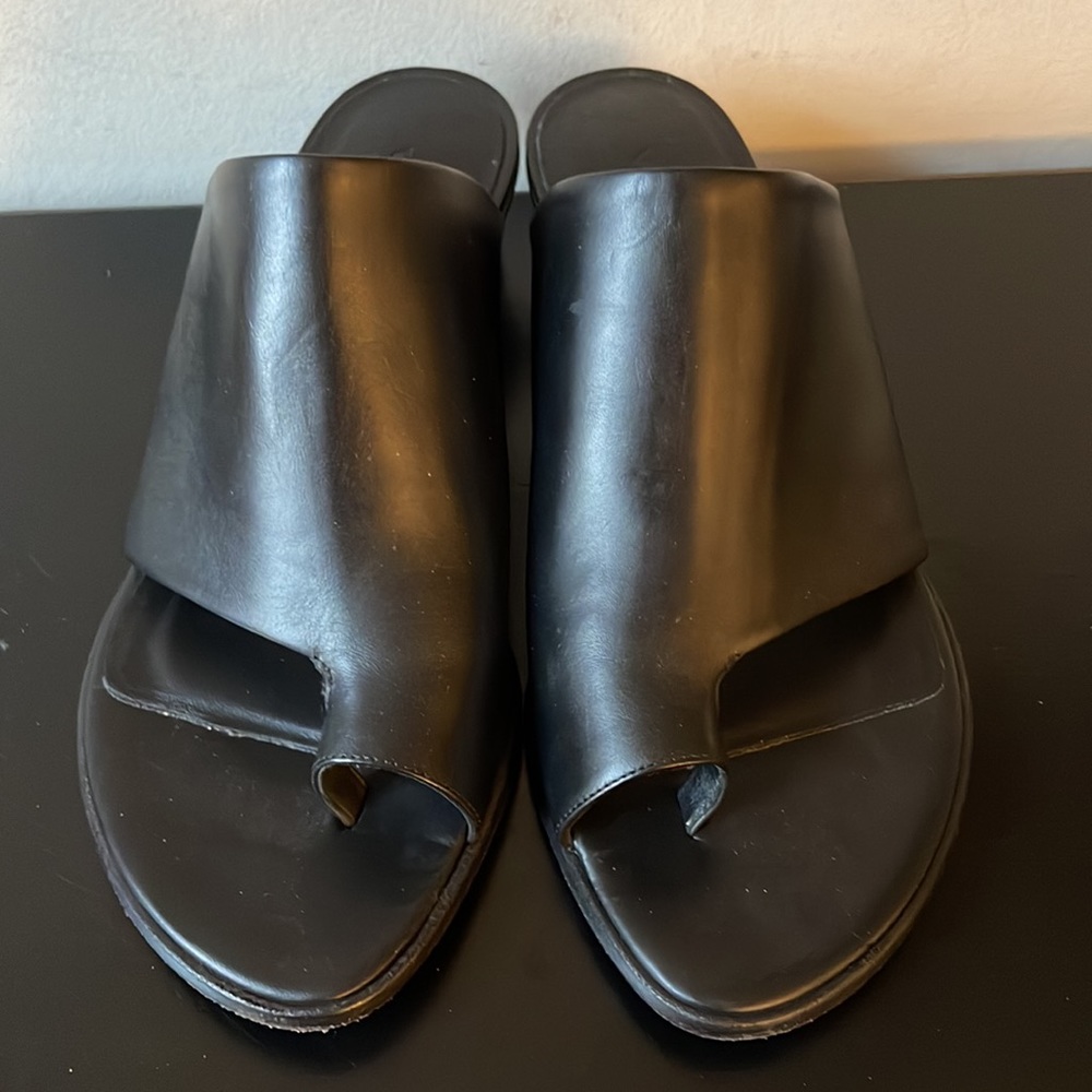 Vince black short wedge sandals size 38 - Picture 7 of 10